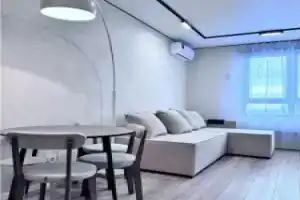 Квартира на улице Салманова 15, Тюмень
