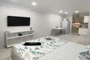 Квартира на улице Первооткрывателей 10, Тюмень