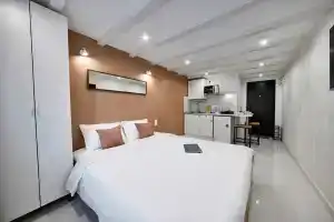 Апартаменты EasyGuest в бежевых оттенках интерьера Чертановской