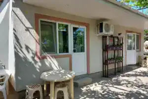 Гостевой дом на Садовой 13, Малореченское