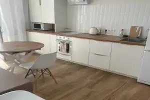 Квартира в Новом Доме с Идеальным Расположением