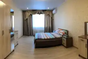 Апартаменты Royal Aurora  Евродвушка на Махалина