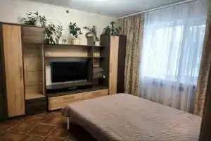 Квартира двухкомнатнaя на проезде Сопочинского 11, Когалым
