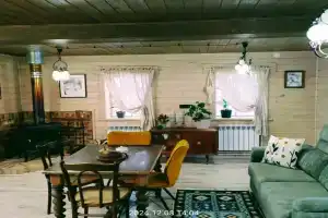 Частный дом Деревенский Домик с Прекрасным Видом, Полазна