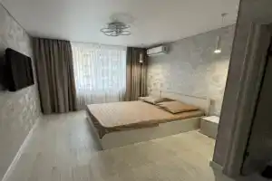 Квартира с хорошим ремонтом в близи аэропорта