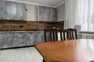Апартаменты Уютные на первом этаже с беседкой, Песчаный