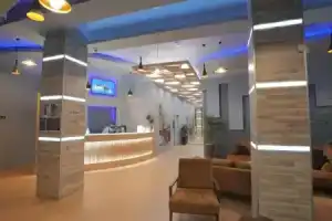 Granda Hotel, Тирана