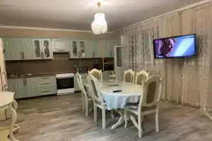 Квартира Просторная Двухкомнатная, Кисловодск