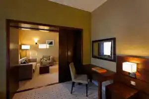 Capital Plaza Hotel, Бухарест