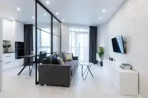 Апартаменты Black & White в Элитном Закрытом ЖК Комфорт Парк