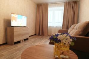 Квартира 2х комнатная у метро в новом доме