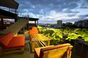 Hotel «Piano», Тбилиси