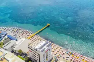 Aragosta Hotel & Restaurant, Дуррес