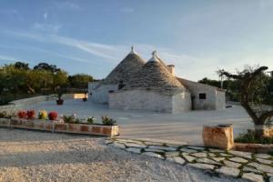 Trulli di Nonno Cosimo Guest House, Альберобелло