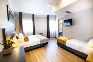 The Cross Hotel, Рим