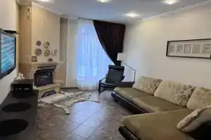 Бунгало Таунхаус, Зеленая Поляна