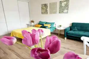 Квартира на улице Мельникайте 90А, Тюмень