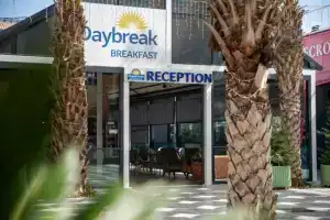 Days Inn By Wyndham Alanya, Конаклы