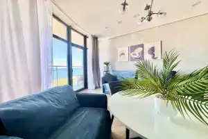 Апартаменты с отдельной спальней LS-Lux-Soft Blue с видом на море и горы с 10 этажа, Алушта