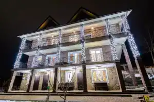 Favar Karpatyi Apart-Hotel, Сходница