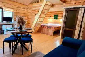 Частный дом из круглого бруса рядом с живописным озером Сукко, Сукко