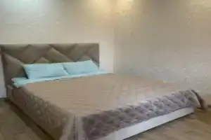 Квартира Чистая и уютная в центре города