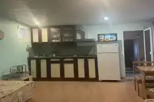 Частный Дом Прада, Лазурное