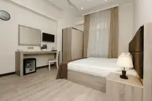 Deluxe City Hotel, Баку