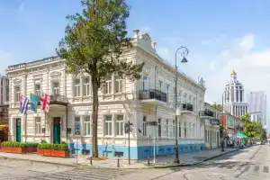 Boulevard Hotel Batumi, Батуми