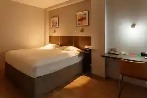 Smart Hotel Bishkek, Бишкек