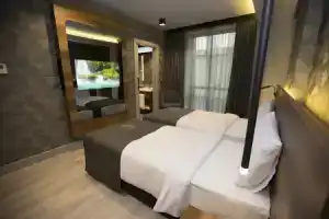 Emens hotel, Измир
