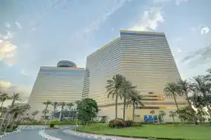 Отель «Hyatt Regency Dubai - Corniche», Дубай