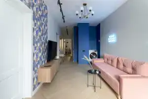 Квартира в центре с видом на парк и церковь