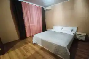 Квартира напротив аквапарка и ОДКБ, Оренбург