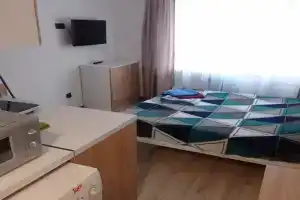 Квартира по улице Мельникайте дом 83, Тюмень