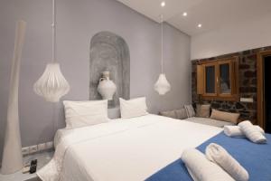 Мини-отель «Loucas on the Cliff», Фира