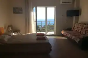 Мебелированные Комнаты у моря, Алупка