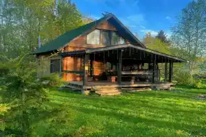 Частный дом Избушка луна, Изборск