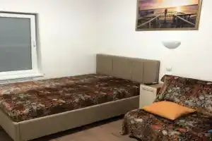 Квартира трёхкомнатная в районе центрального рынка