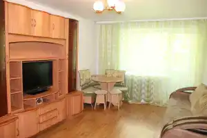 Апартаменты Квартира Двухкомнатная на Каляева 19, Серов