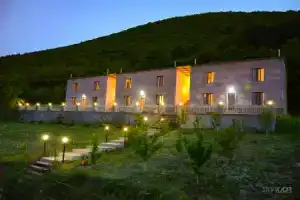 Yeghevnut Hotel, Горис