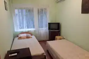 Apartments Gagarina 3, Утес