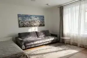 Квартира на Патриарших прудах, Москва