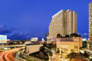 Century Park Hotel - Sha Extra Plus, Бангкок