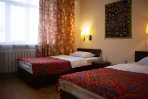 Tagaitai Guest House, Каракол