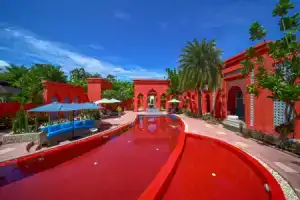 The Kiri Villas Resort, Таланг