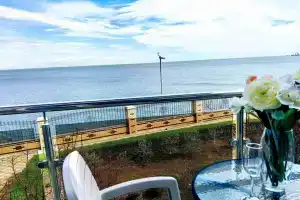 Апартаменты 40 м² на Первой Линии Моря, Таганрог