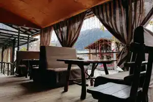 Гостиница «Путник», Домбай