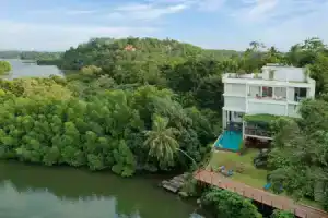 Мини-отель «33 Lake Terrace», Хикадуа