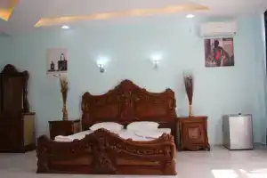Hulus Hotel, Батуми